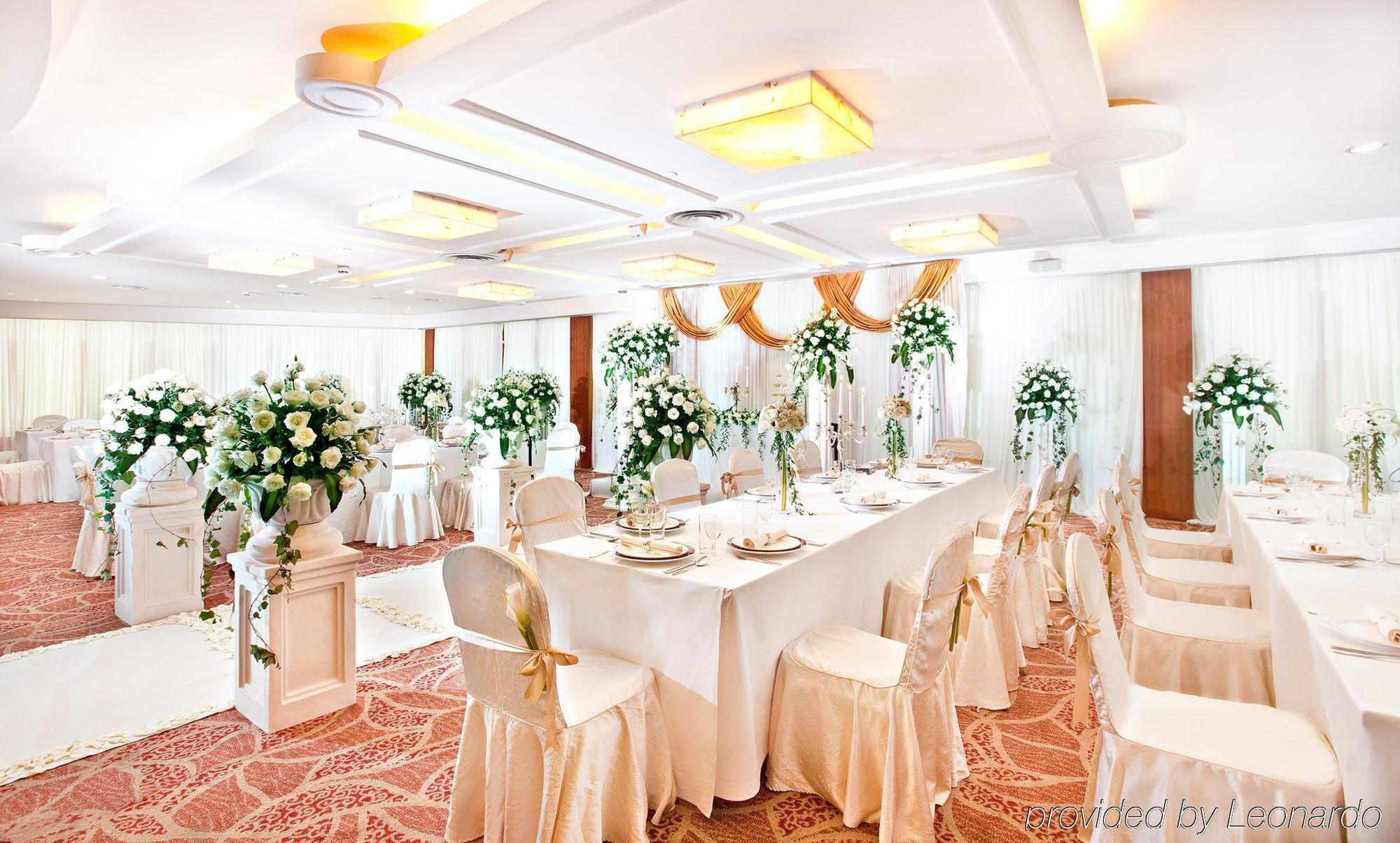 Crowne Plaza Nanjing Hotels & Suites Eksteriør billede