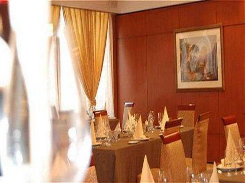 Crowne Plaza Nanjing Hotels & Suites Eksteriør billede